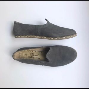 Sabah Suede Slipper, size 10/41